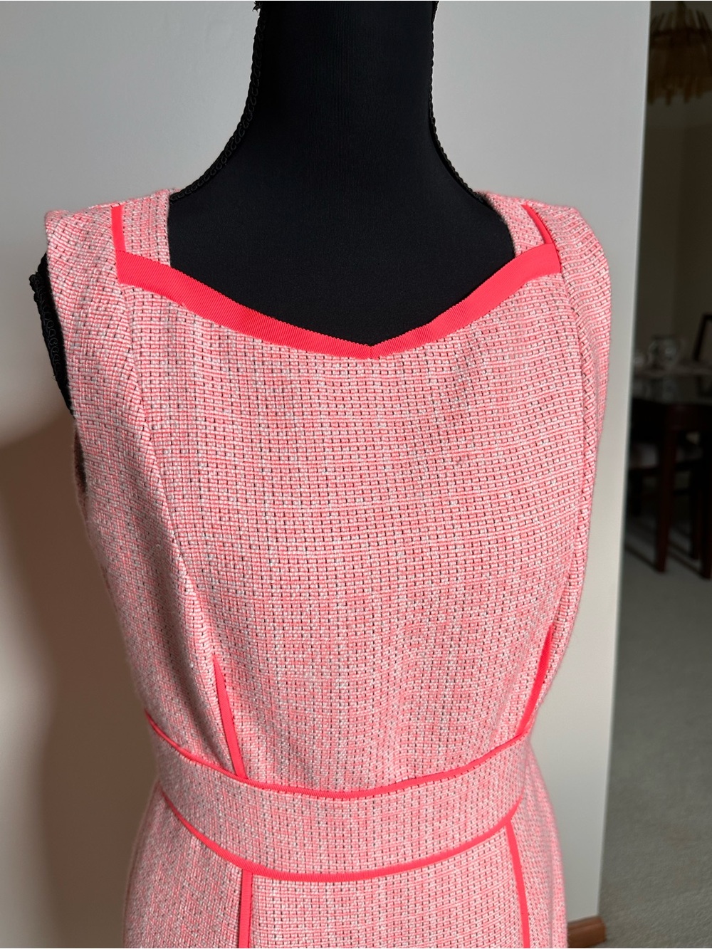 ANTONIO MELANI Coral Tweed Midi Sheath with Coral Trim - Picture 3 of 10